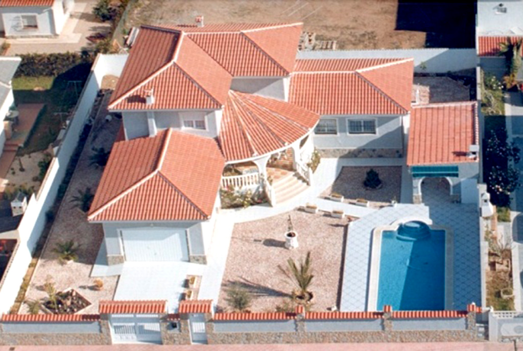 rzut z lotu ptaka na luksusową willę do sprzedaży Hiszpania (Costa Blanca, Torrevieja)