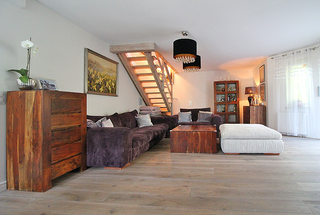 widok na salon w luksusowym apartamencie na sprzedaż Kraków