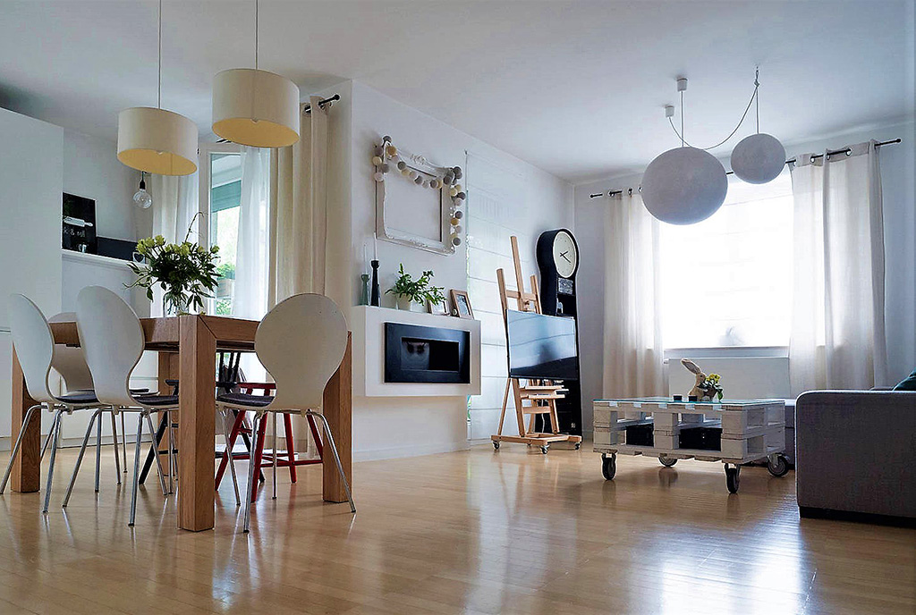 słoneczne, wytworne wnętrze ekskluzywnego apartamentu do sprzedaży Kraków