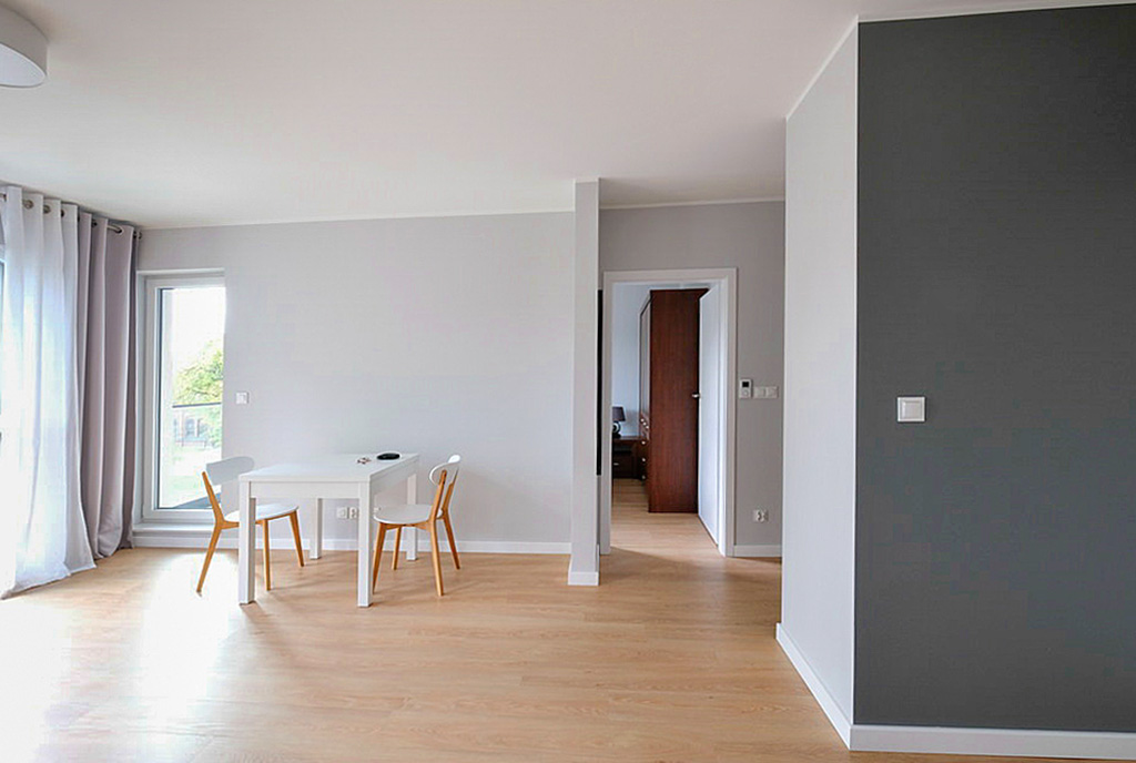 jeden z eleganckich pokoi w luksusowym apartamencie do wynajmu Szczecin
