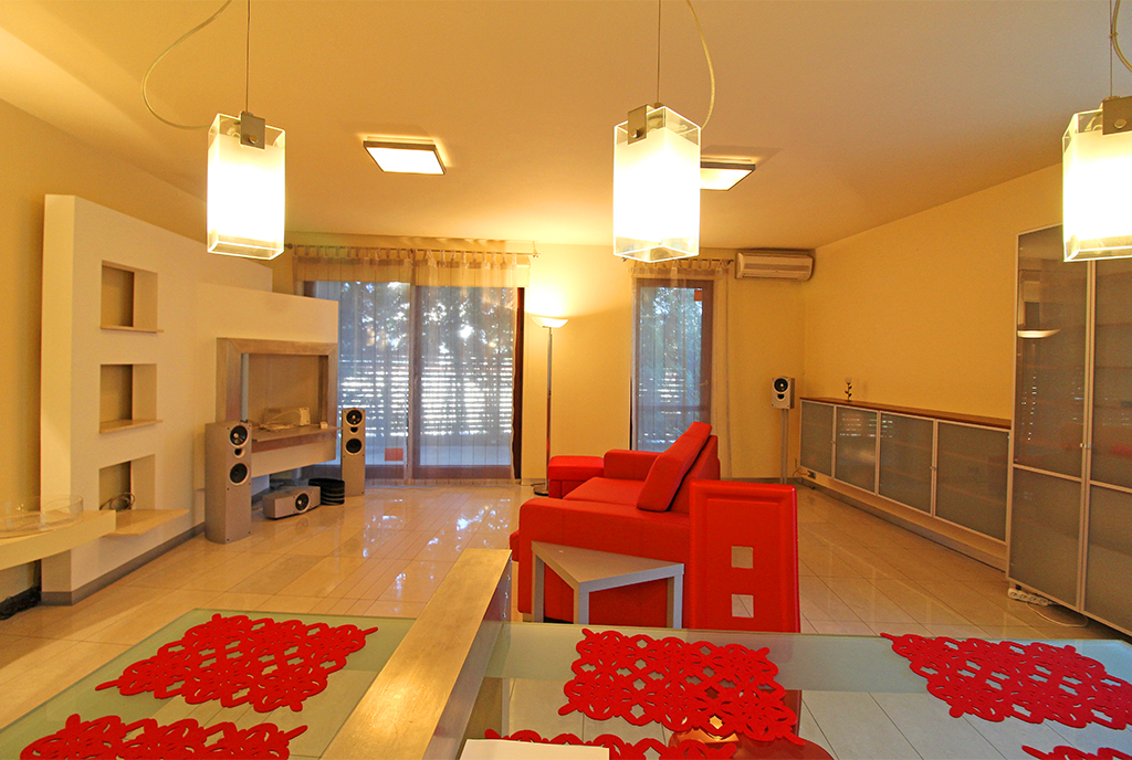 widok z innego kąta na luksusowy apartament do sprzedaży Kraków