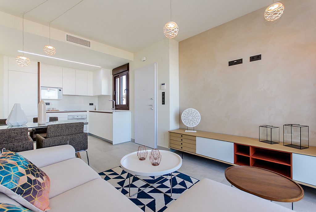 prestiżowy salon w ekskluzywnym apartamencie do sprzedaży Torreviej (Hiszpania)