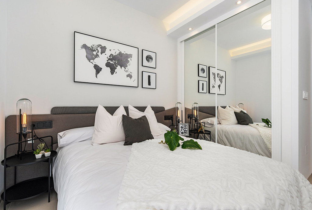 zaciszna sypialnia w ekskluzywnej willi na sprzedaż Hiszpania (Ciudad Quesad)