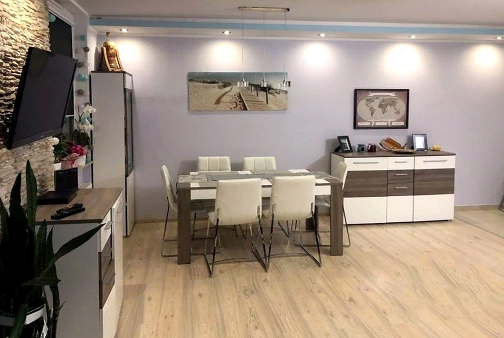 zbliżenie na jadalnię w ekskluzywnym apartamencie do sprzedaży Gdańsk