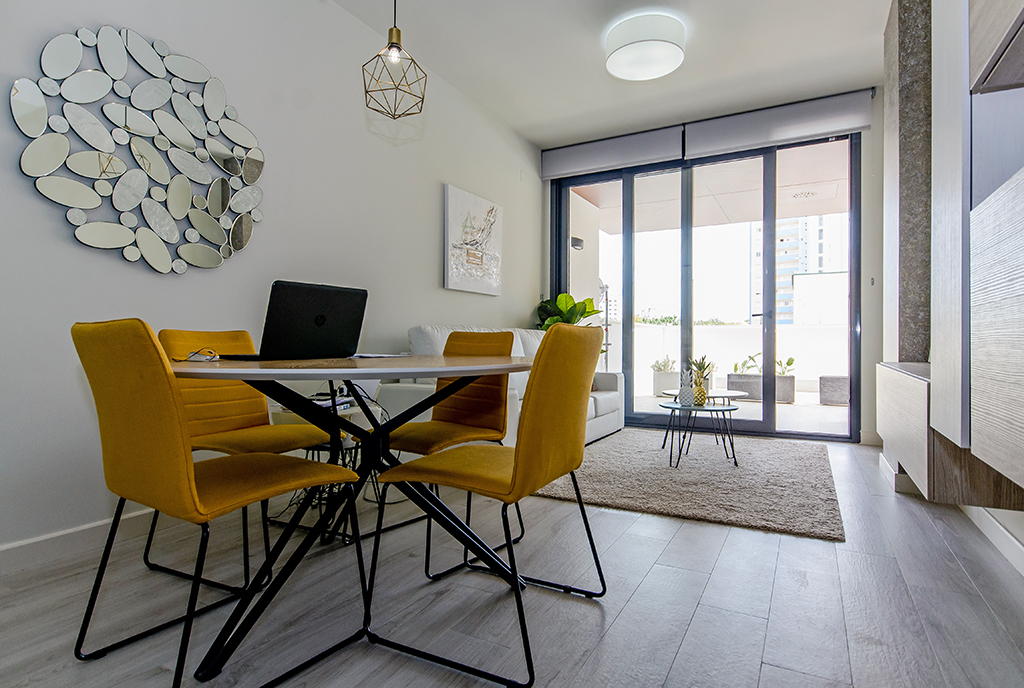 minimalistyczny wystrój luksusowego apartamentu na sprzedaż Hiszpania (Guardamar De Segur)