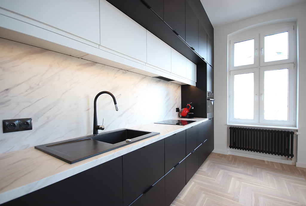 nowoczesna kuchnia w zabudowie w ekskluzywnym apartamencie do sprzedaży Szczecin