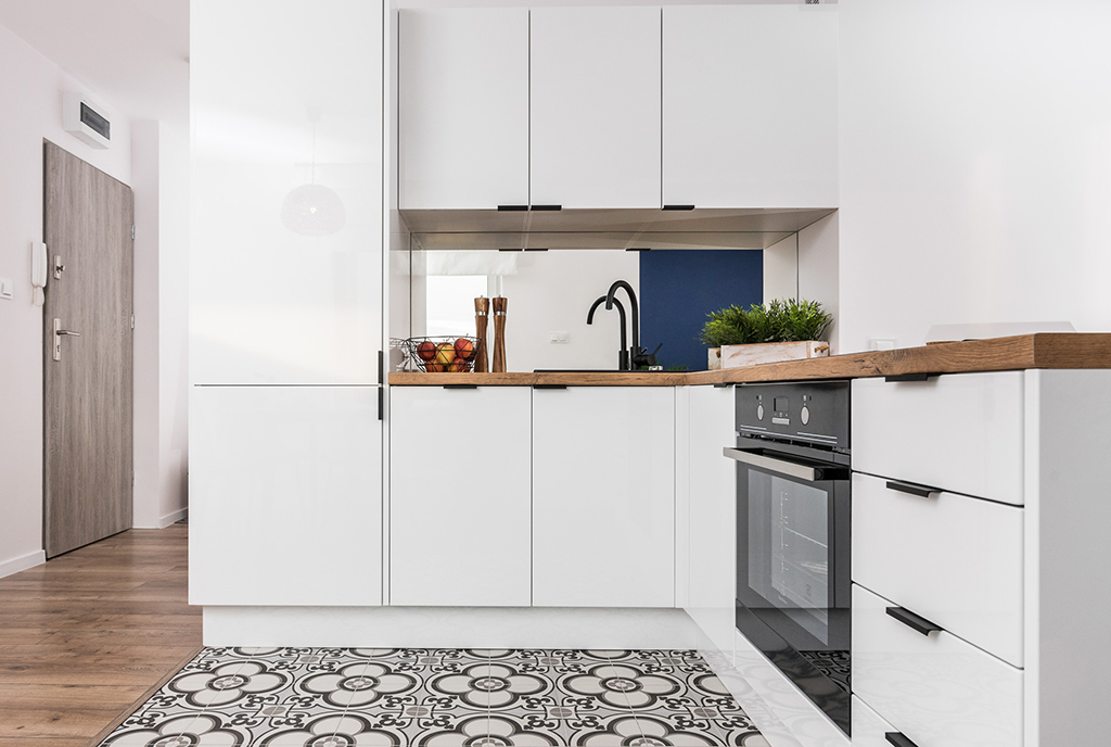 zabudowana nowocześnie kuchnia w apartamencie do sprzedaży Kraków