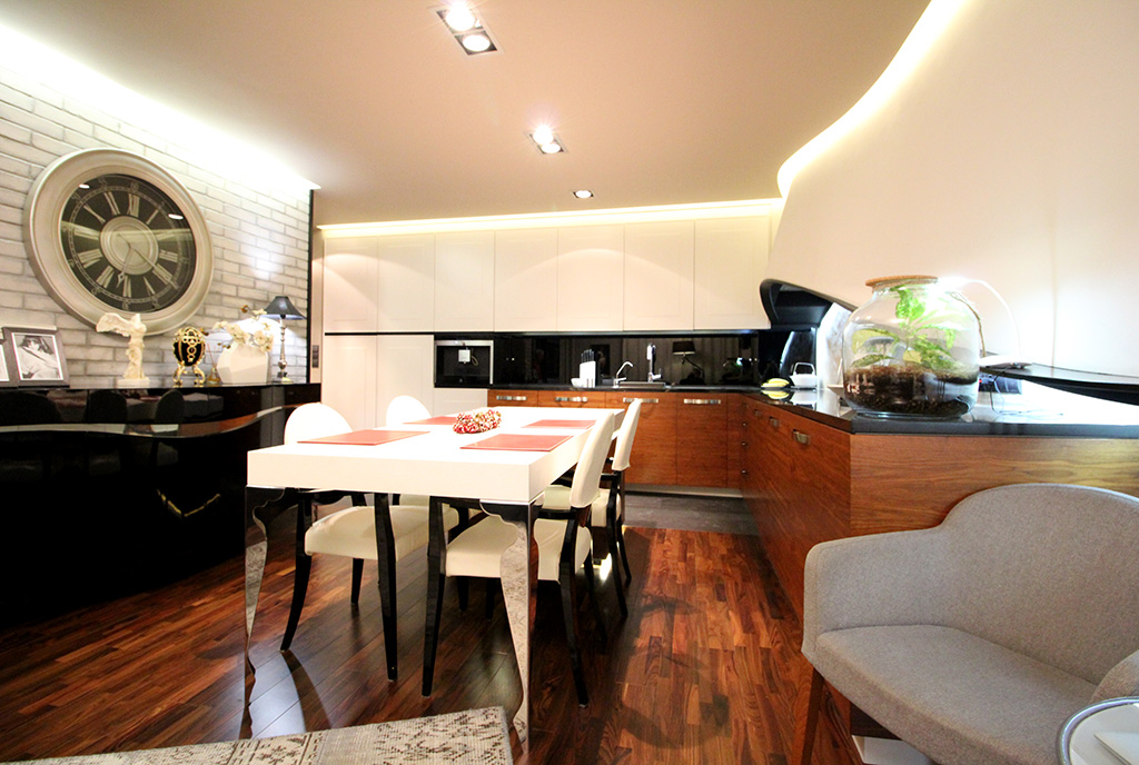 efektowne oświetlenie we wnętrzu ekskluzywnego apartamentu do sprzedaży Kraków