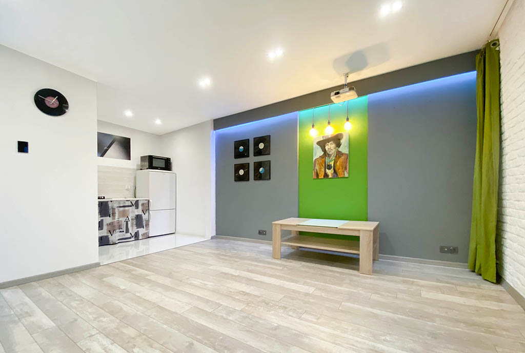 przestronne wnętrze ekskluzywnego apartamentu do wynajęcia Gliwice (okolice)