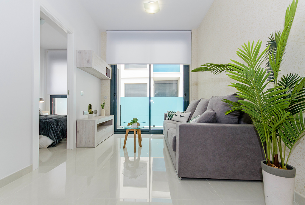 komfortowy salon w ekskluzywnym apartamencie do sprzedaży Hiszpania (Torreviej)