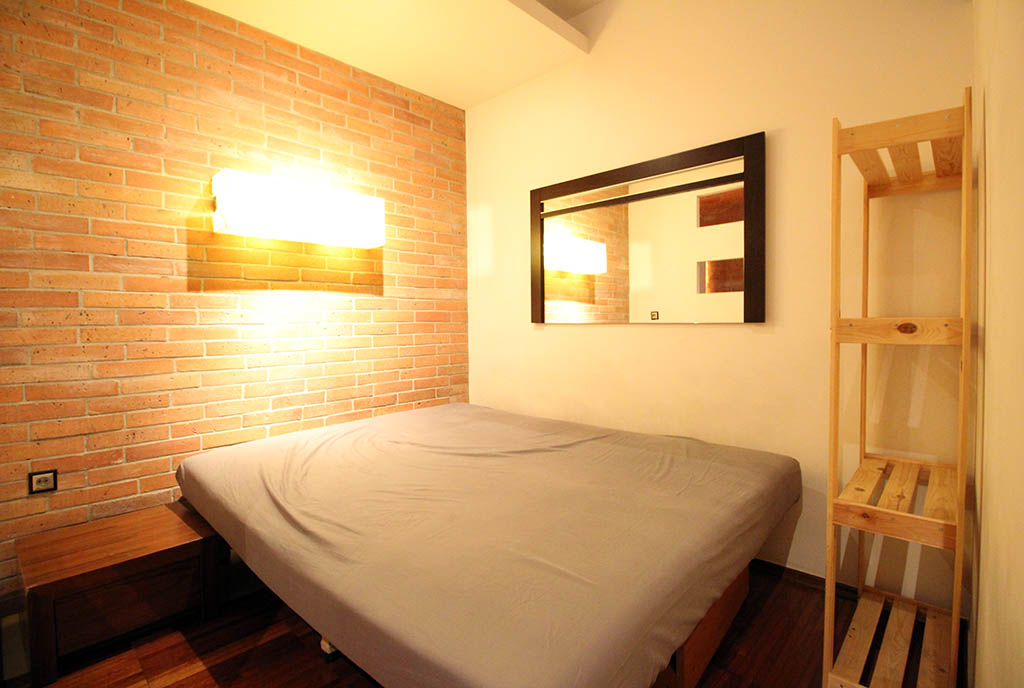 zaciszna sypialnia w luksusowym apartamencie na sprzedaż Kraków