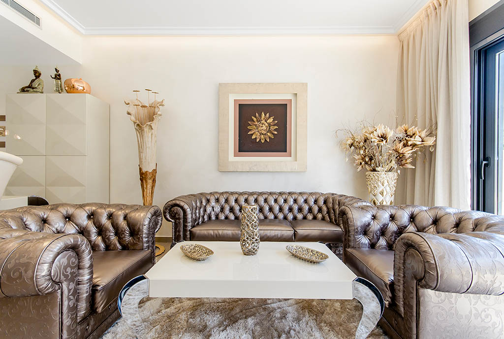 eleganckie wnętrze salonu w ekskluzywnej rezydencji do sprzedaży Hiszpania (Campoamo)