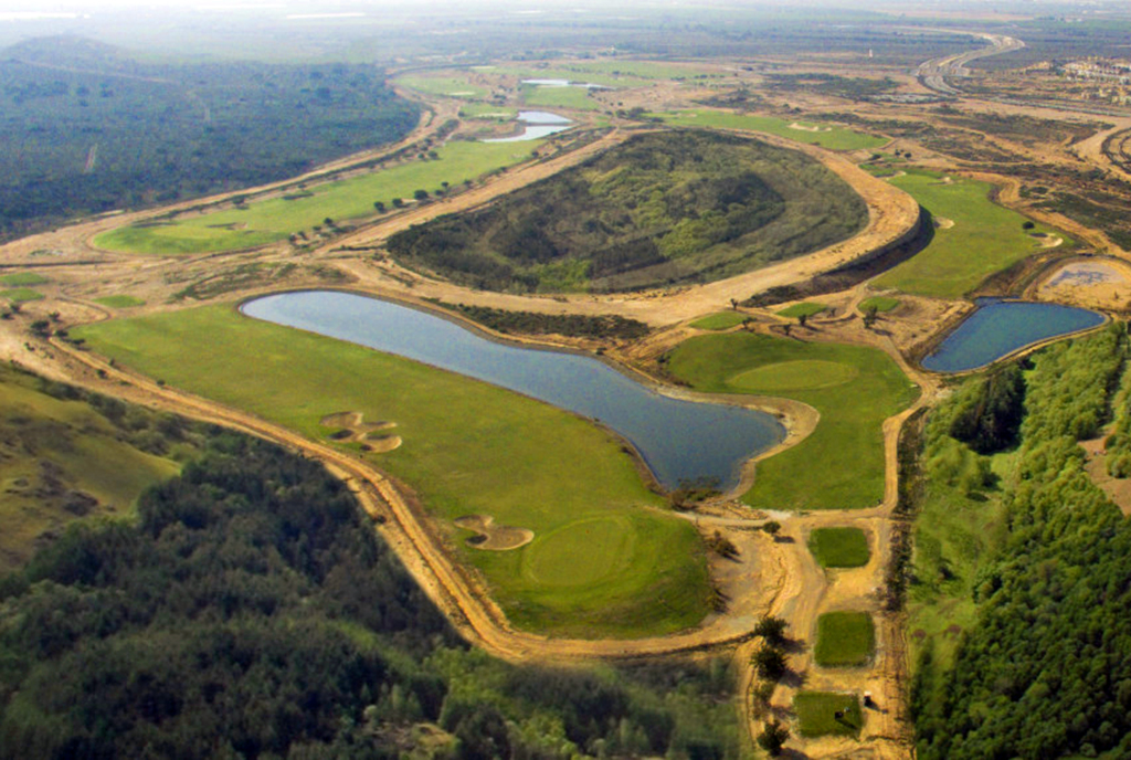 rzut z lotu ptaka na ekskluzywną willę do sprzedaży Hiszpania (Las Balsicas)