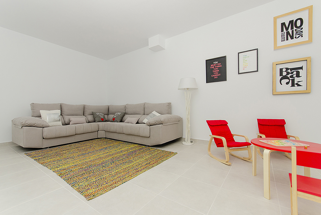 komfortowy salon w ekskluzywnej willi do sprzedaży Hiszpania (Mar Meno)