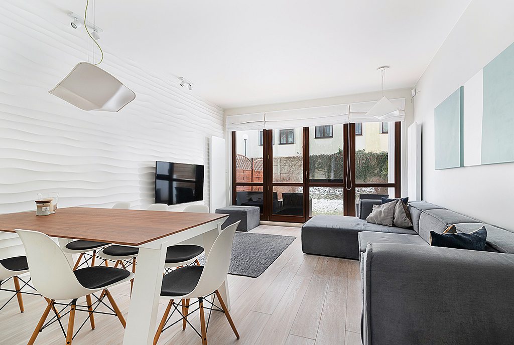 nowoczesny salon w ekskluzywnym apartamencie na sprzedaż Sopot