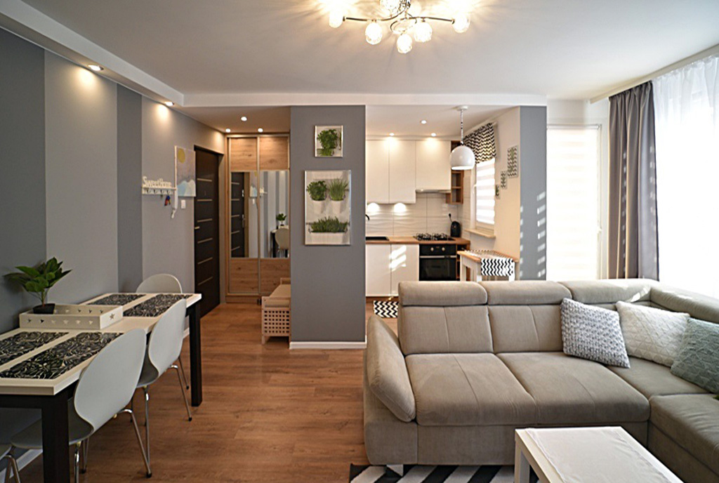 komfortowy salon w ekskluzywnym apartamencie do wynajęcia Bolesławiec