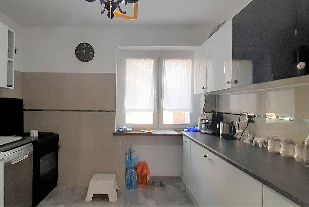 praktyczna kuchnia w ekskluzywnym apartamencie na wynajem Wrocław