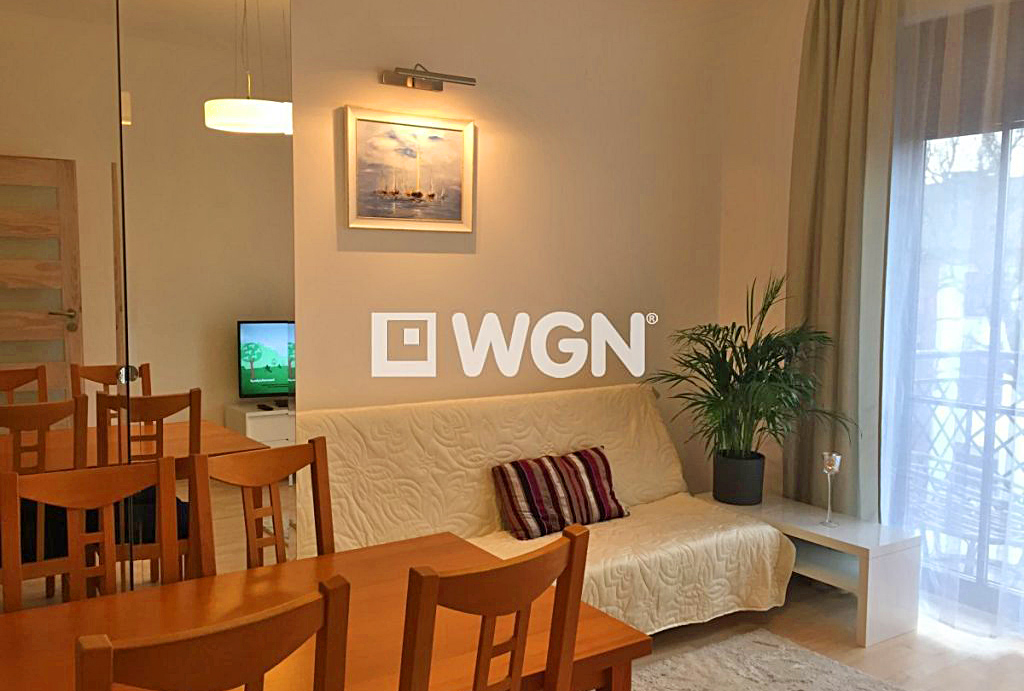 zbliżenie na fragment salonu w ekskluzywnym apartamencie do wynajmu Szczecin
