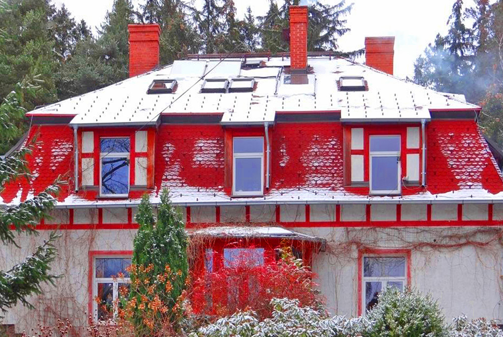 widok od przodu na luksusową willę na sprzedaż Szklarska Poręba