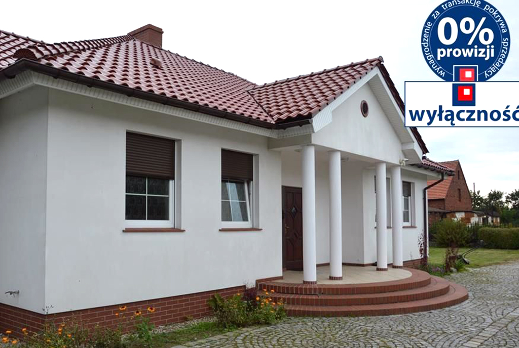 widok od przodu na luksusową willę na sprzedaż Żagań (okolice)