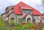 widok od przodu na ekskluzywną willę na sprzedaż Piotrków Trybunalski (okolice)