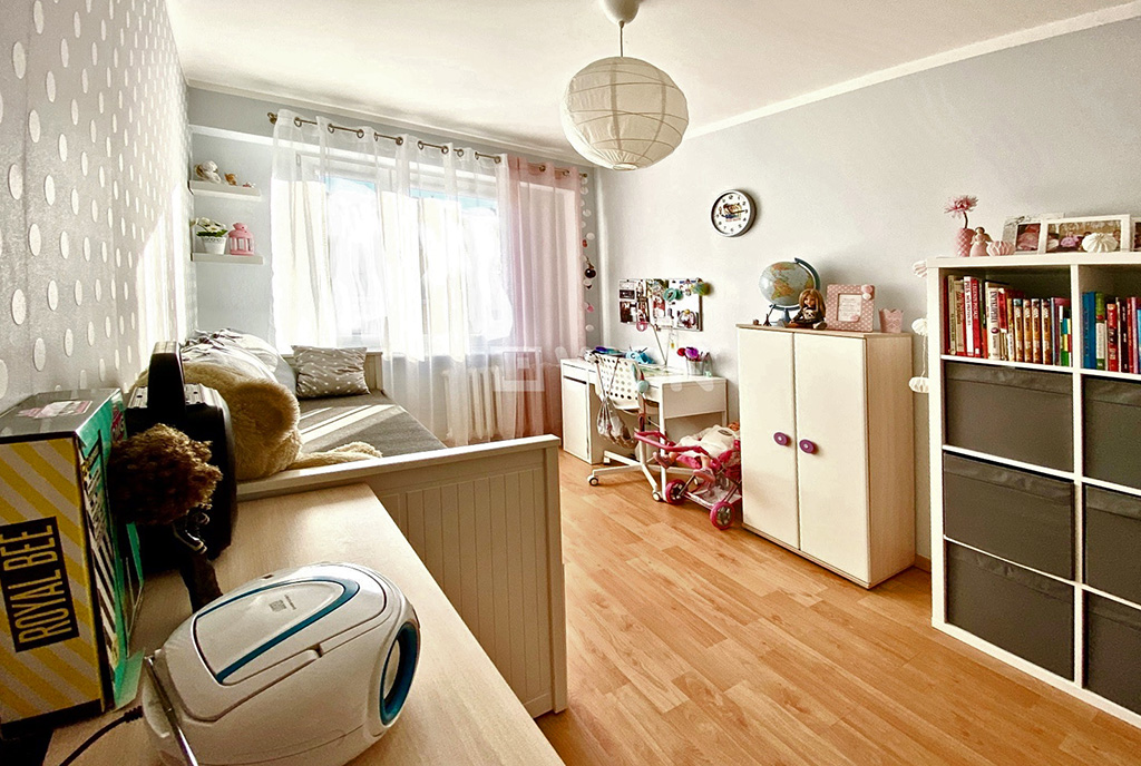 na zdjęciu pokój dla dziecka w ekskluzywnym apartamencie do sprzedaży Inowrocław