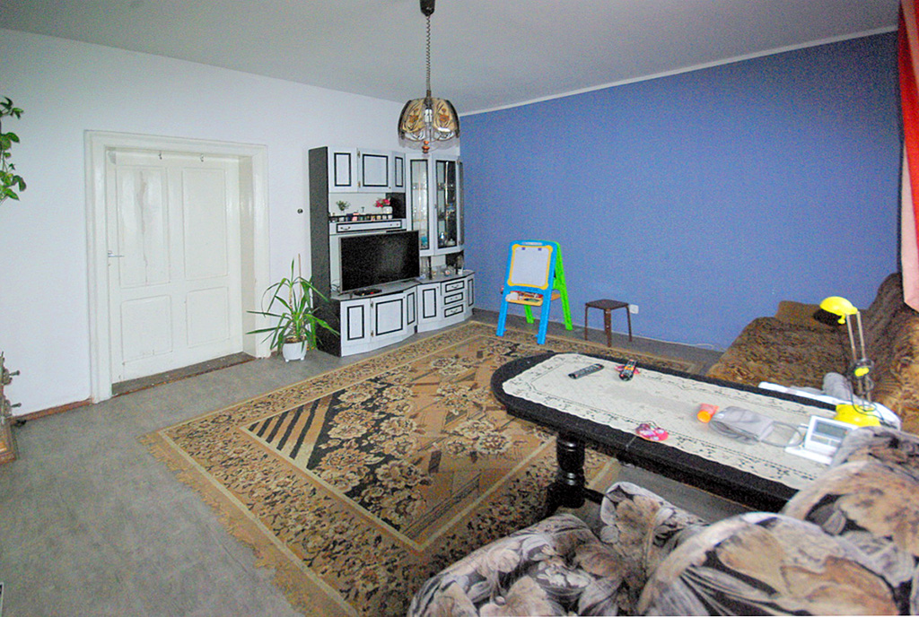 ogromny pokój dzienny w luksusowym apartamencie na sprzedaż Legnica (okolice)