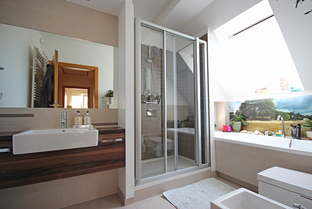 elegancka łazienka w ekskluzywnej willi do wynajmu Szczecin (okolice)