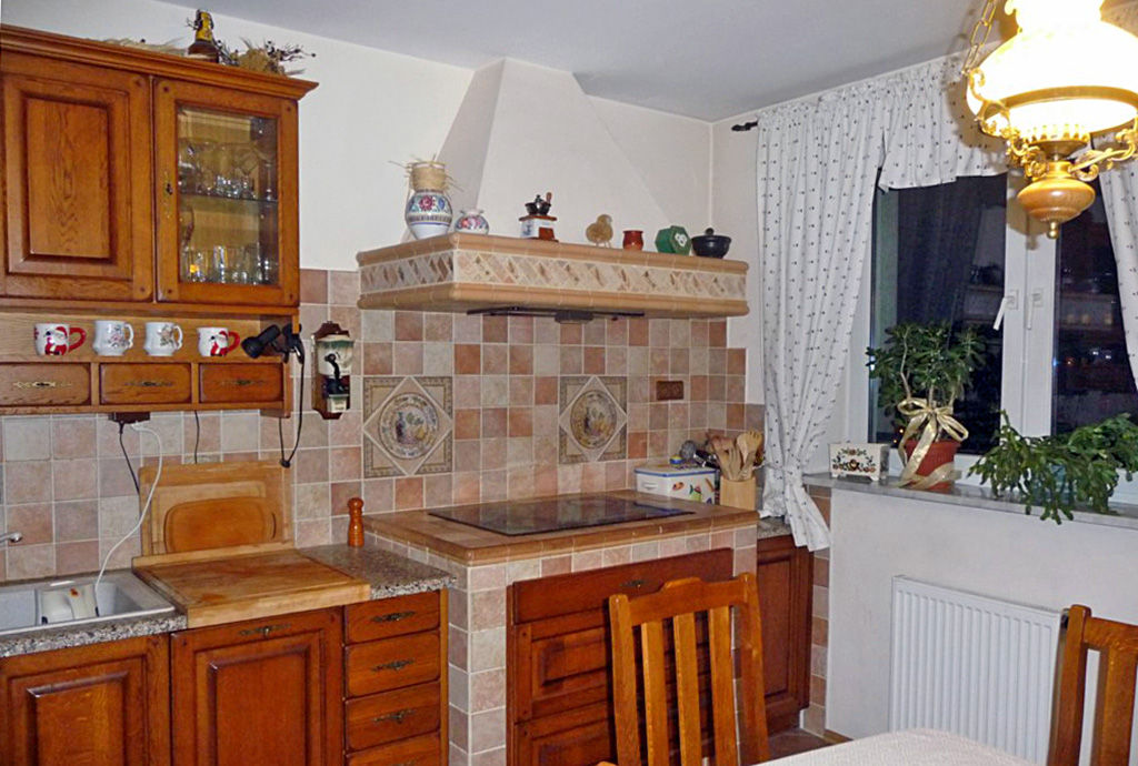 oryginalna, estetycznie wykończona kuchnia w ekskluzywnym apartamencie na sprzedaż Warszawa
