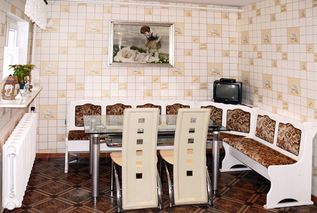 kuchnia w praktycznej zabudowie w ekskluzywnej willi do sprzedaży Inowrocław