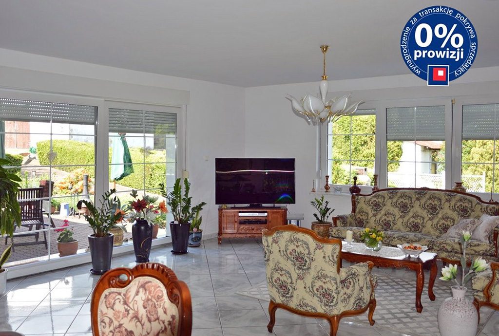 wytworny salon w luksusowej willi na sprzedaż Bolesławiec (okolice)