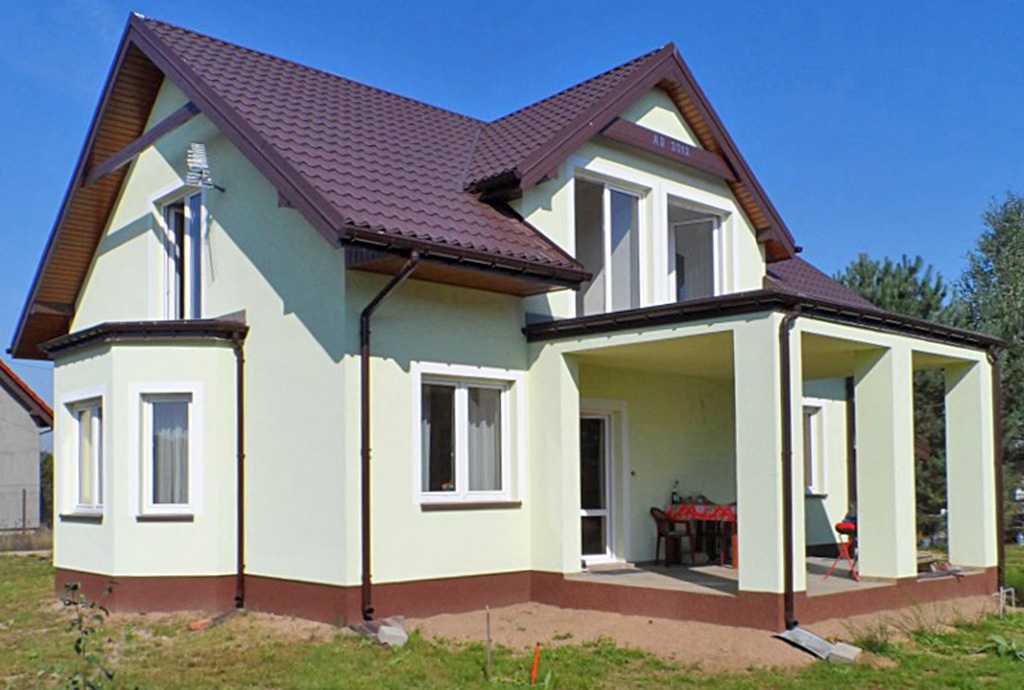 widok od wejścia na luksusową willę na sprzedaż Piotrków Trybunalski (okolice)