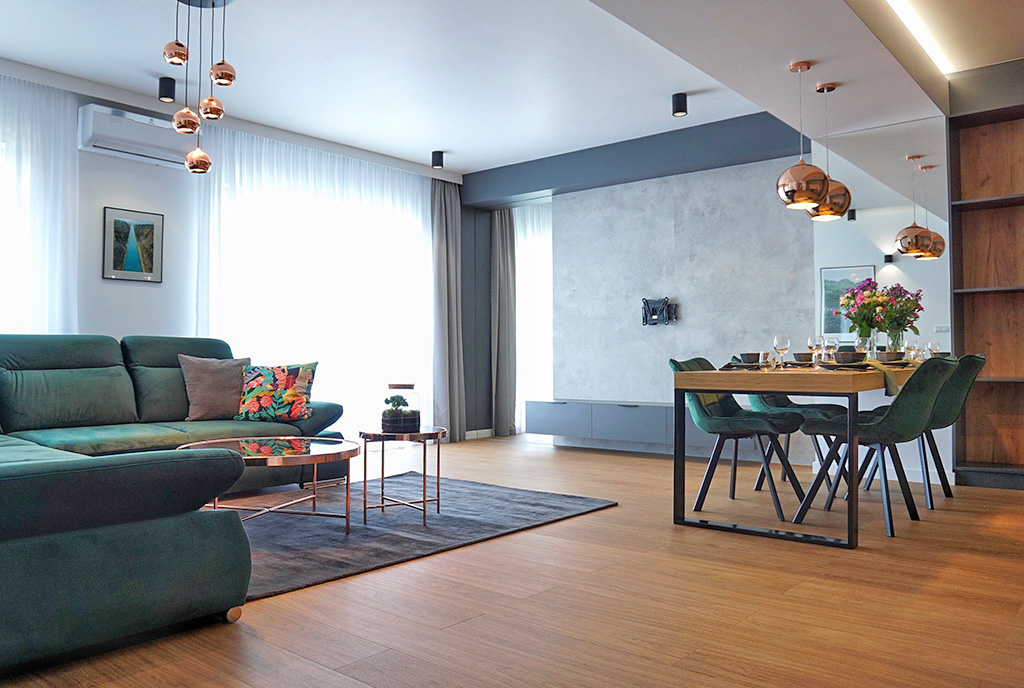 nowocześnie zaaranżowany salon w luksusowym apartamencie do wynajęcia Legnica