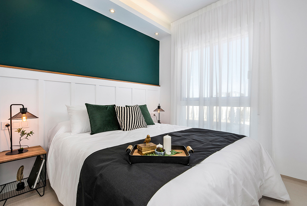 komfortowa sypialnia w ekskluzywnym apartamencie do sprzedaży Hiszpania