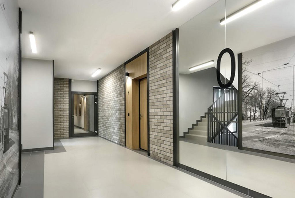 przestronny hol w ekskluzywnym apartamencie do sprzedaży Gdańsk