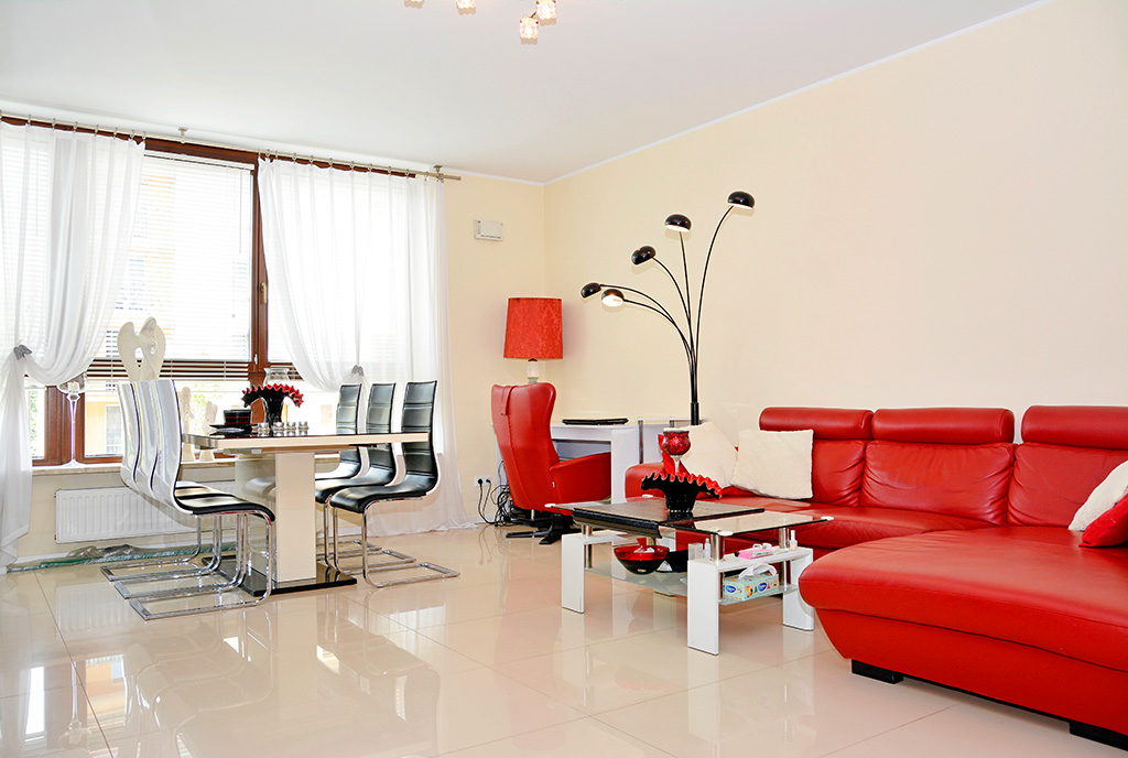 elitarny i wytworny salon w luksusowym apartamencie na sprzedaż Poznań
