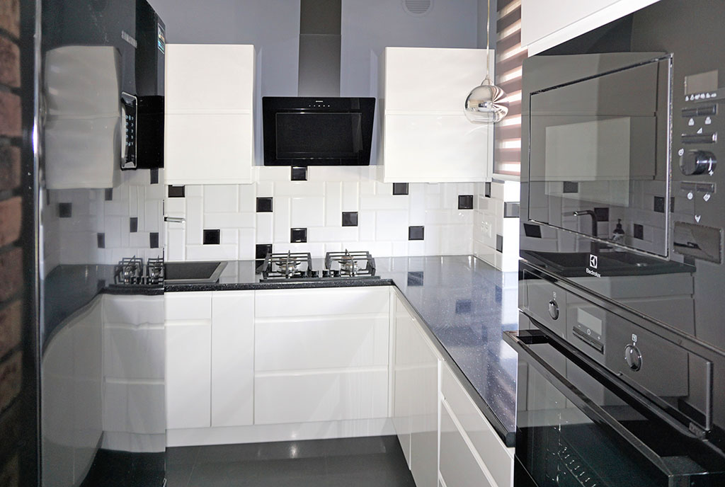 kuchnia w zabudowie w ekskluzywnym apartamencie do sprzedaży Częstochowa