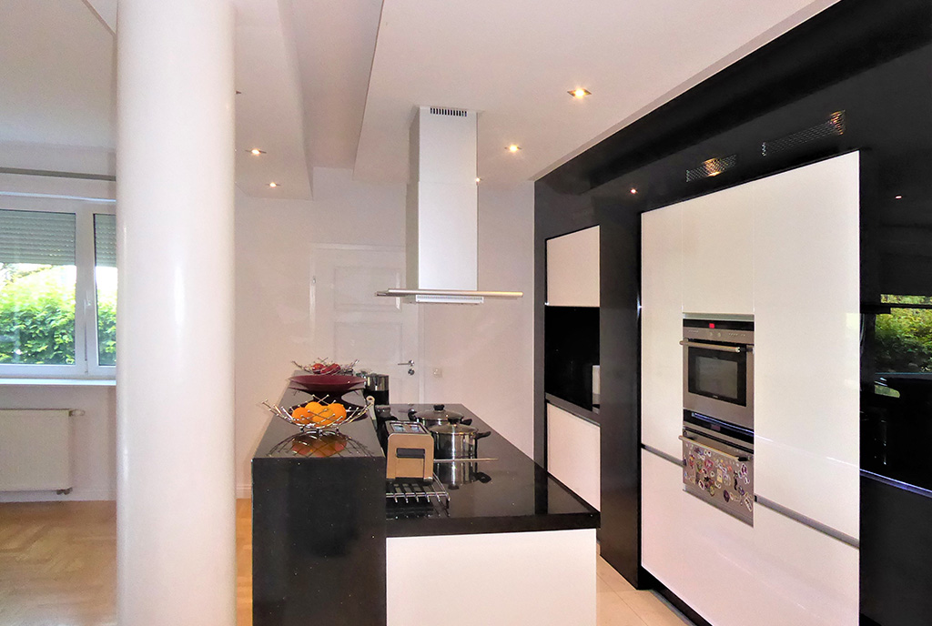 nowoczesna kuchnia w ekskluzywnym apartamencie na sprzedaż Częstochowa