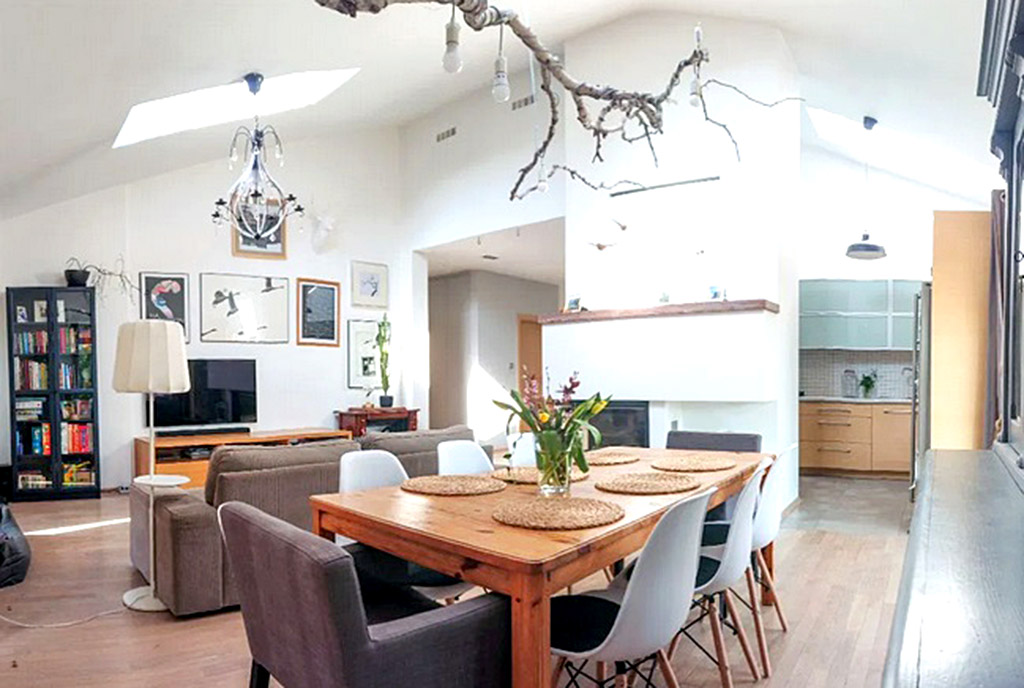 kameralny salon w ekskluzywnej willi do wynajęcia Łódź (okolice)