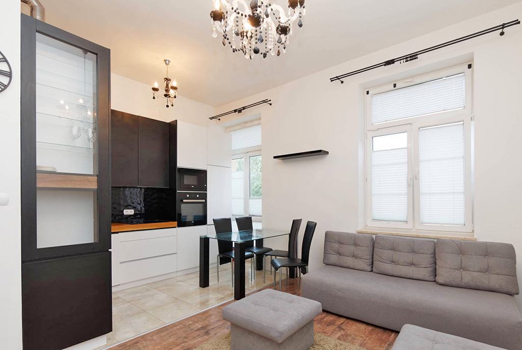 modny design salonu w ekskluzywnym apartamencie do sprzedaży Tarnów