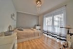 elegancka sypialnia w ekskluzywnym apartamencie na wynajem Bolesławiec