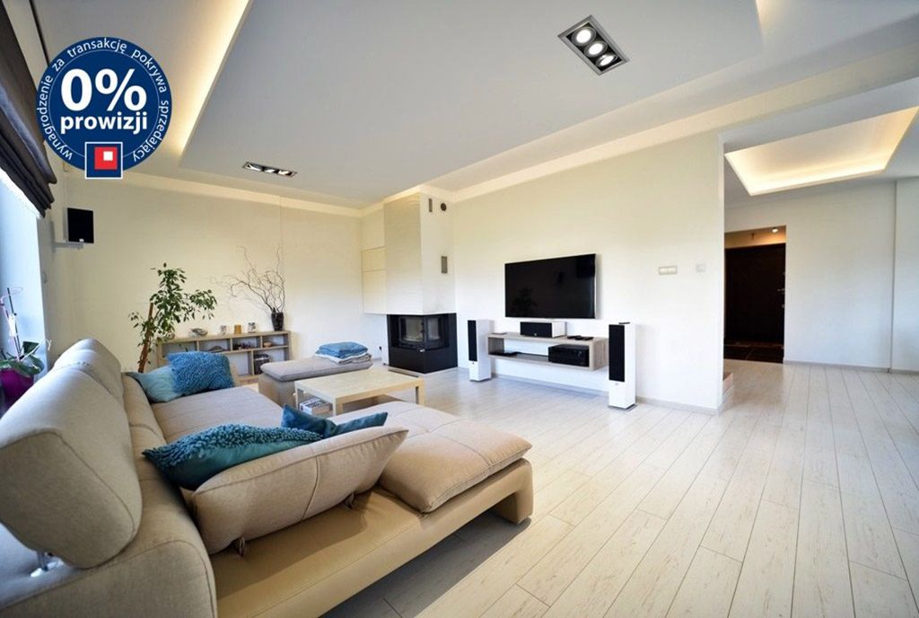 nowoczesny salon w ekskluzywnej willi do sprzedaży Wrocław (okolice)