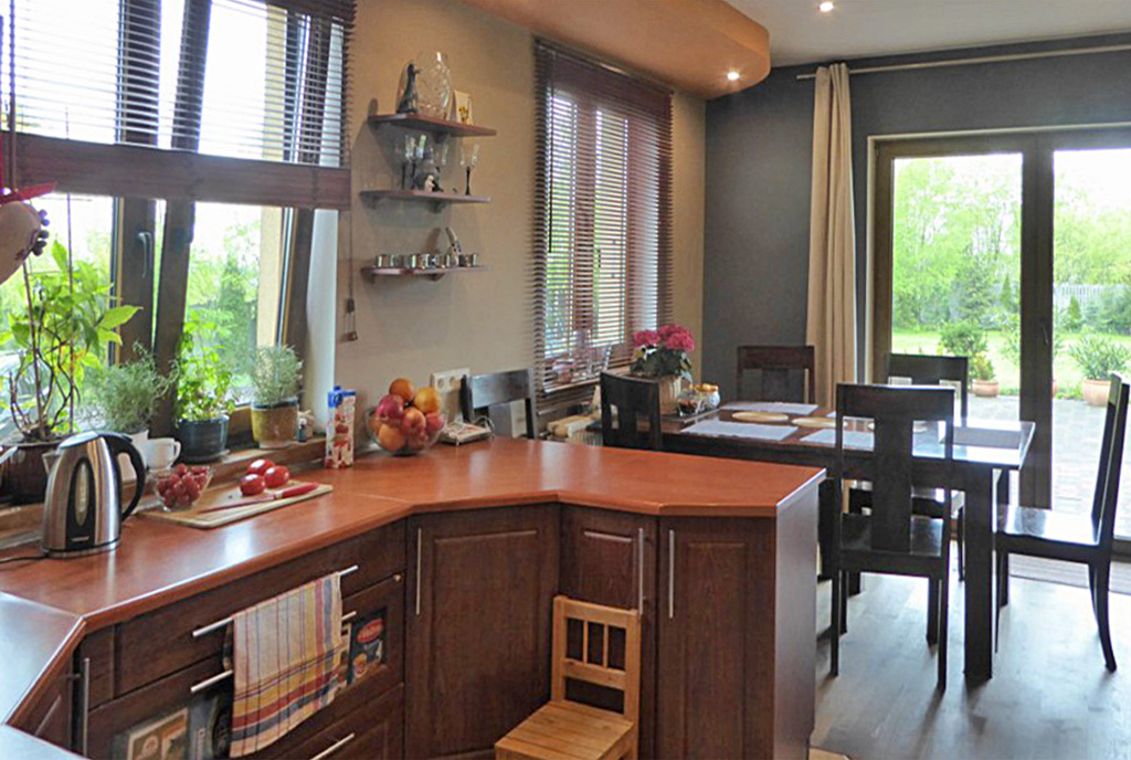 zabudowana stylowo kuchnia w luksusowej willi na sprzedaż Piotrków Trybunalski