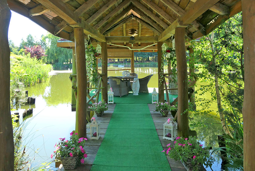malownicza pergola w luksusowym dworze na sprzedaż Warszawa