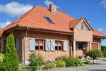 widok od frontu na ekskluzywną willę do sprzedaży Słupsk (okolice)