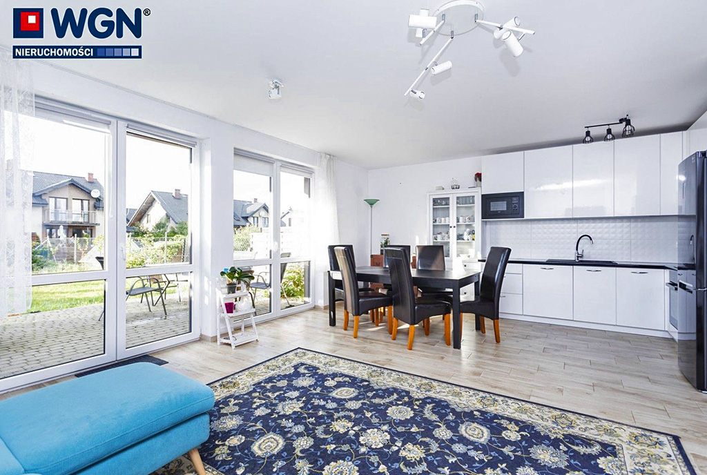 przestronne wnętrze luksusowej willi na sprzedaż Gdańsk (okolice)