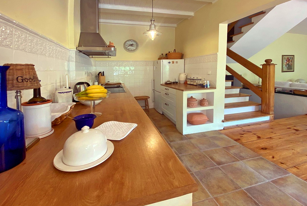 kuchnia i jadalnia w ekskluzywnej willi do sprzedaży Szczecin (okolice)