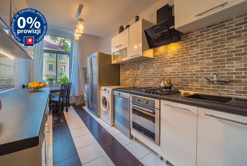 funkcjonalnie zaaranżowana kuchnia w luksusowym apartamencie na sprzedaż Bolesławiec
