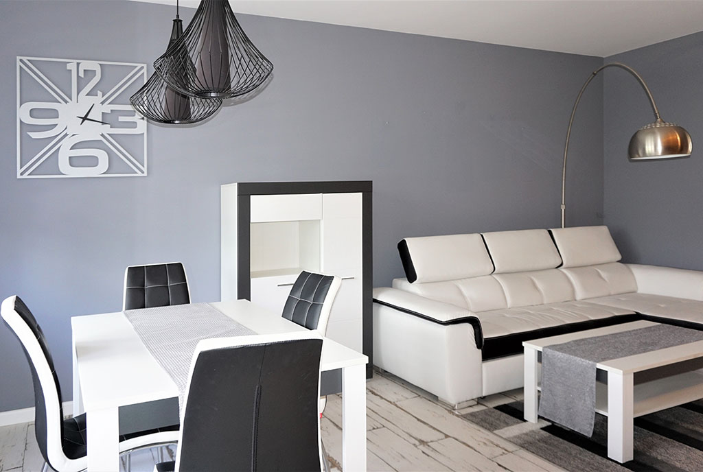 druga strona salonu w ekskluzywnym apartamencie do sprzedaży Częstochowa