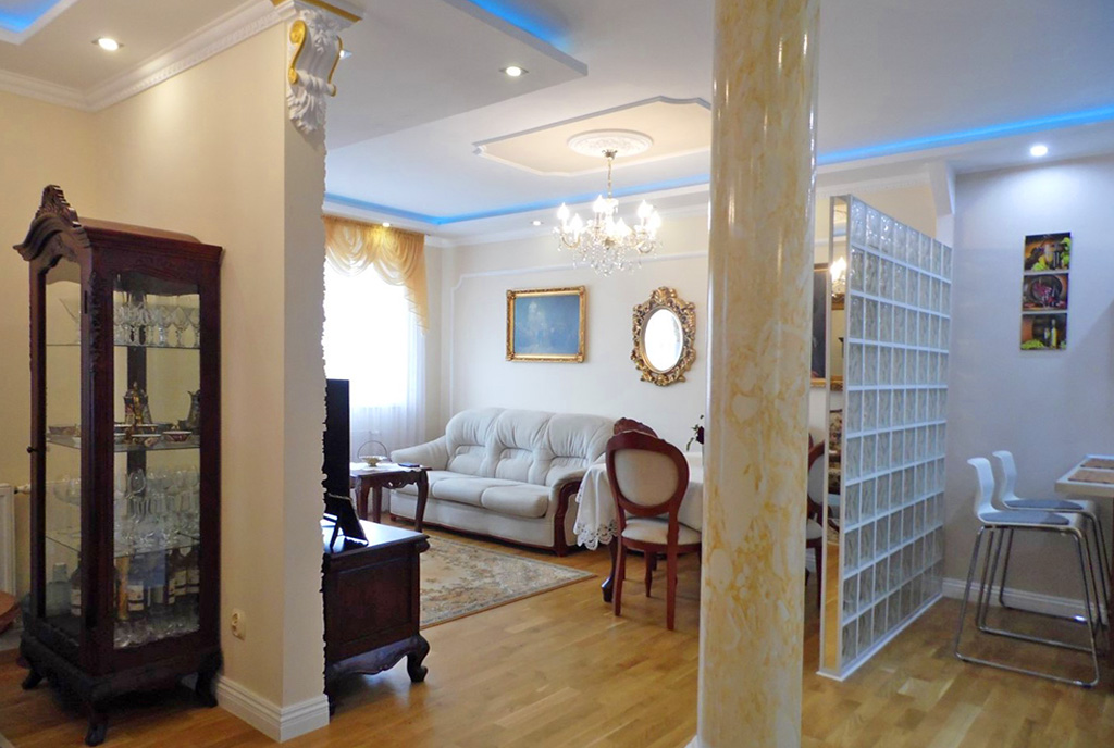 ekskluzywny hol w luksusowym apartamencie na sprzedaż Malbork